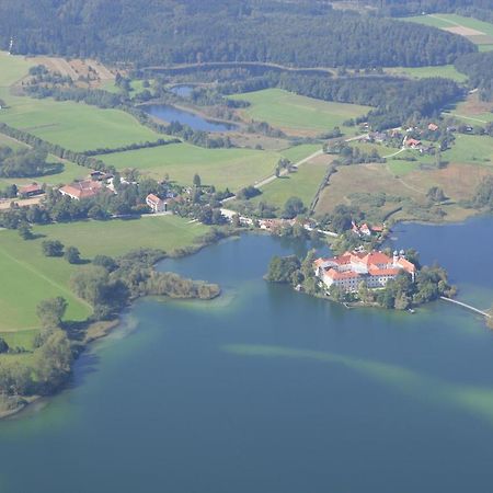 Haus Rufinus Am Kloster Seeon Extérieur photo